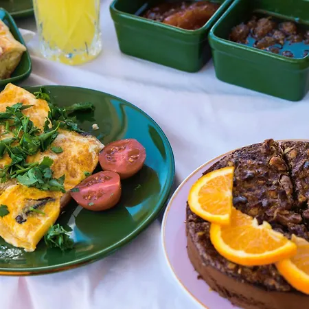 Cunda Mor Limon Oda ve Kahvaltı Ayvalı