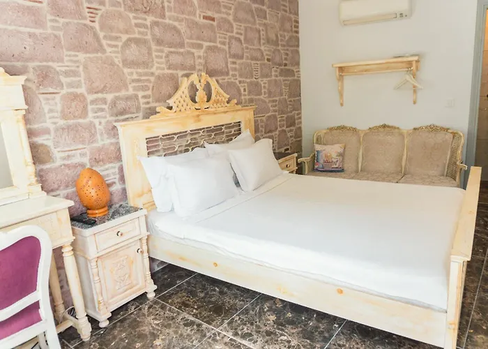 Cunda Mor Limon 3* Ayvalı